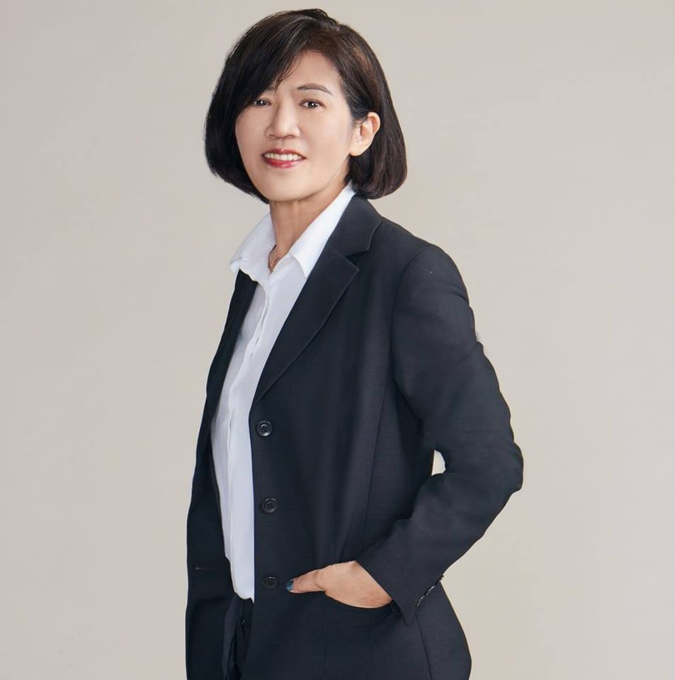 前民眾黨主席柯文哲24日也嗆徐瑞希，不能因為有機會遞補立委才想恢復黨籍，而她稍早也反擊了。 圖：翻攝自徐瑞希臉書