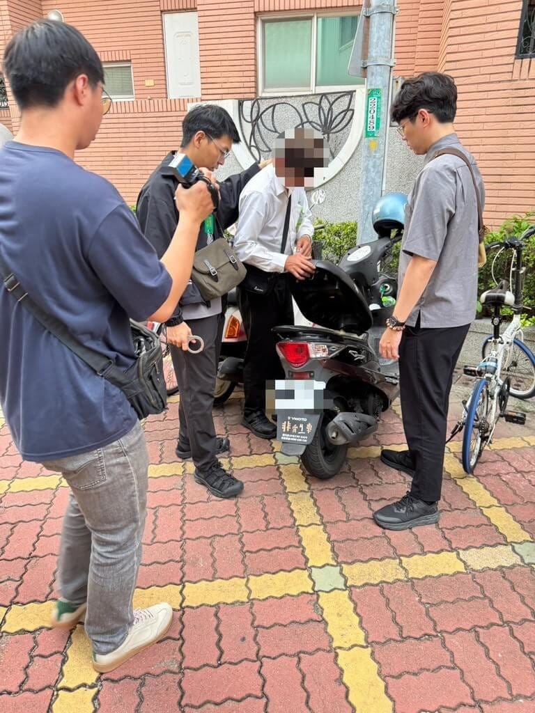 台南1名女高中生22日放學走在人行道時，突遭人從後方襲擊，涉案42歲蔡姓男子23日被逮；警方調查，蔡男預謀犯案，企圖性侵。（台南市警局提供）中央社記者張榮祥台南傳真 115年4月24日