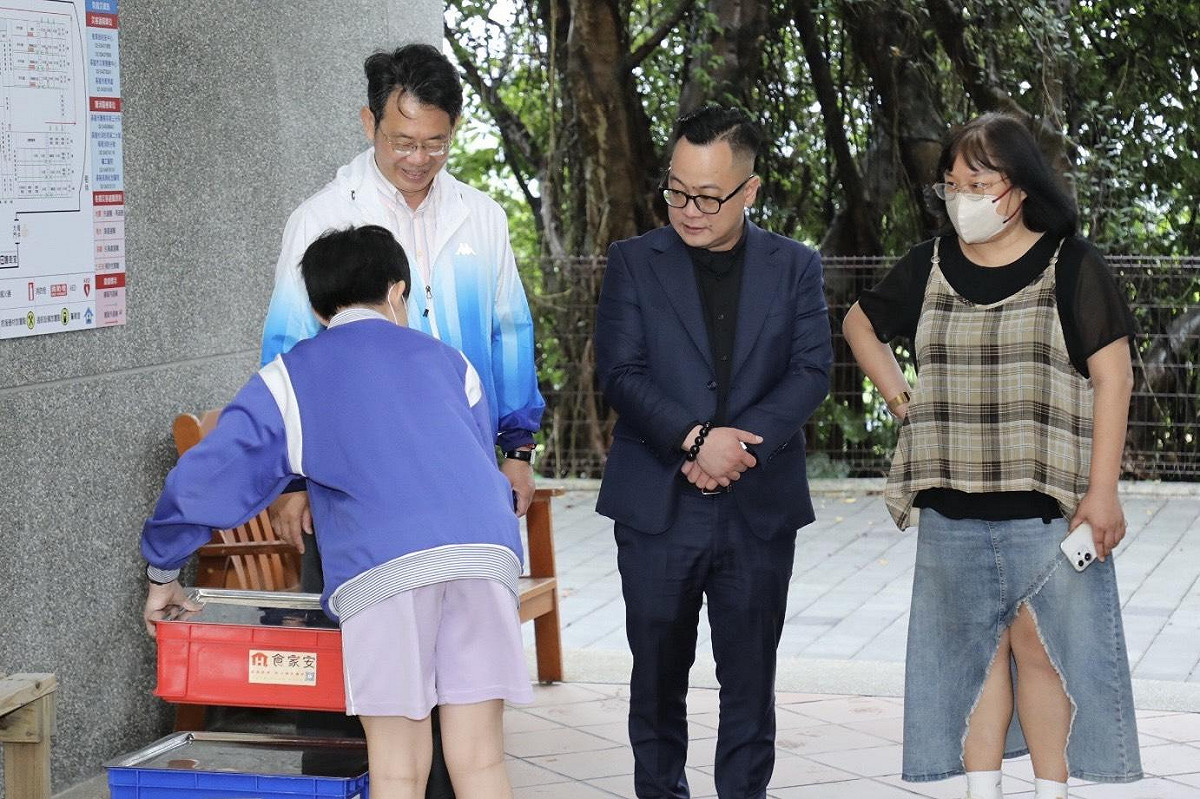 基隆市議長童子瑋過去兩週展開密集校園視察，走訪多所中小學深入了解供餐現狀。 圖：童子瑋辦公室/提供
