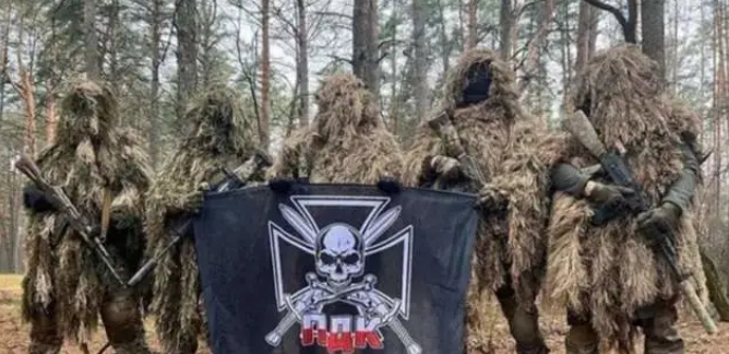 烏軍的特種部隊常用各種偽裝，有時候連自家人都認不出來。 圖 : 翻攝自 環球戰略解讀