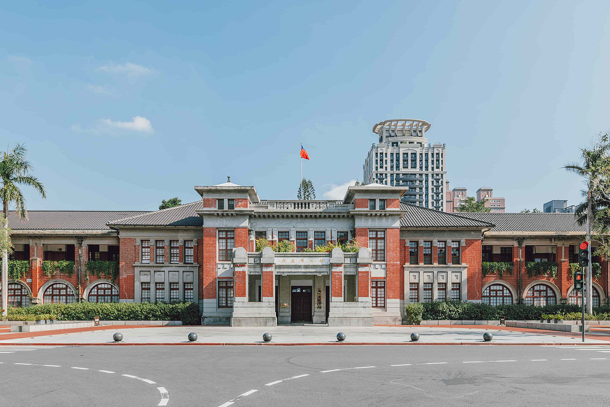 目前新竹市政府辦公廳舍為原日治時期新竹州廳廳舍。 圖：翻攝自新竹市觀光旅遊網
