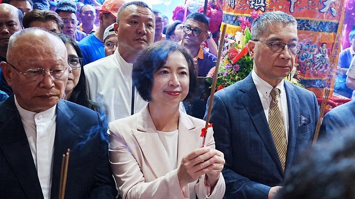 何欣純呼籲台中市長盧秀燕及立法院副院長江啟臣應善用影響力，為地方產業永續發展發聲。 圖：取自何欣純臉書