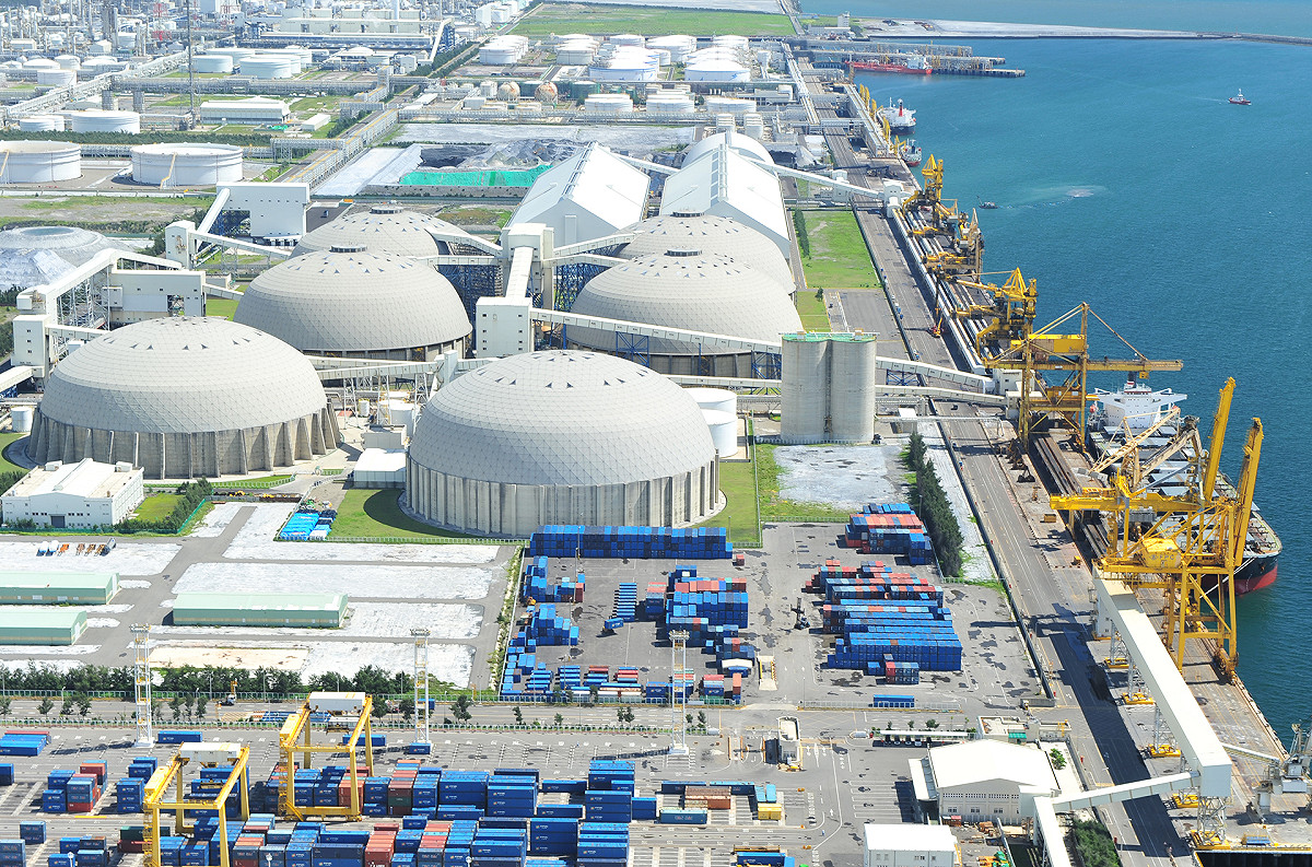 受中東情勢影響，台電已確定重啟已停機的麥寮燃煤火力發電廠，預計運作三個月，以增加能源韌性。 圖：擷自麥寮汽電股份有限公司官網