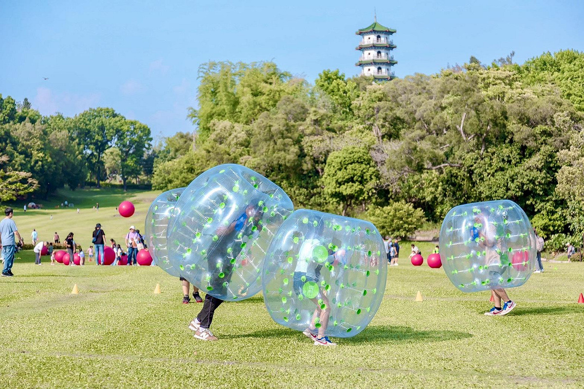 高雄果嶺自然公園「OB泡泡」對戰體驗區。 圖：高雄市觀光局/提供