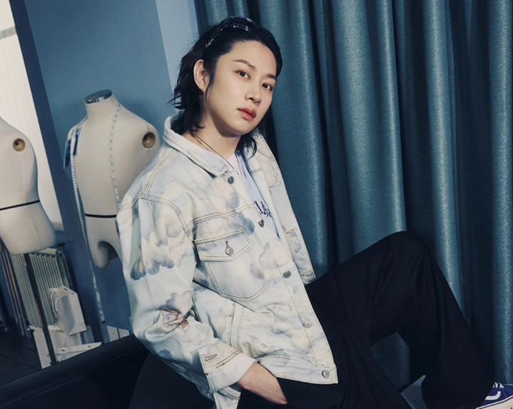 金希澈今(30)日傳出因身體亮紅燈，將暫時離開主持了11年的綜藝節目《認識的哥哥》。 圖：翻攝自金希澈IG