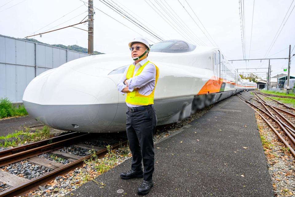 台灣高鐵新世代列車N700ST採用專利減震與全包覆設計，整體噪音降低至少3分貝，車廂內部音量減少約10％，大幅提升乘坐舒適度。 圖：高鐵／提供