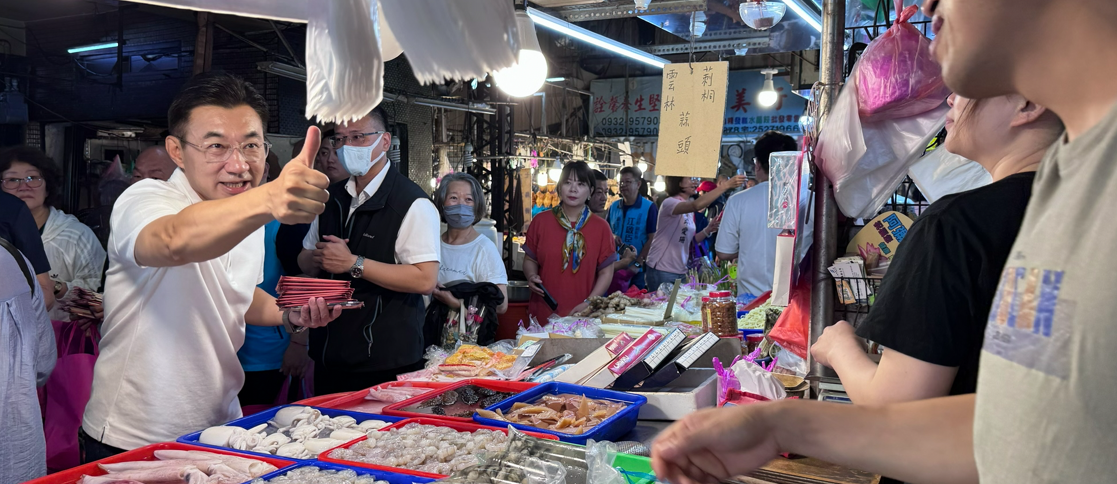 江啟臣表示回到豐原第一市場就像回到家一樣。 圖：江啟臣服務處/提供