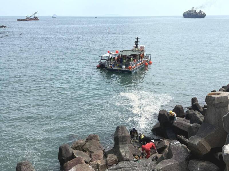 過去馬祖因電纜問題導致網路不穩，這次建置第4條光纖海底電纜系統，希望能提升網路韌性與品質。 圖：連江縣政府／提供