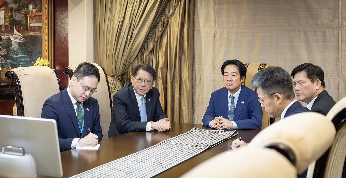 總統賴清德訪問史瓦帝尼期間，仍透過視訊參與國安會議。 圖：擷取自賴清德臉書