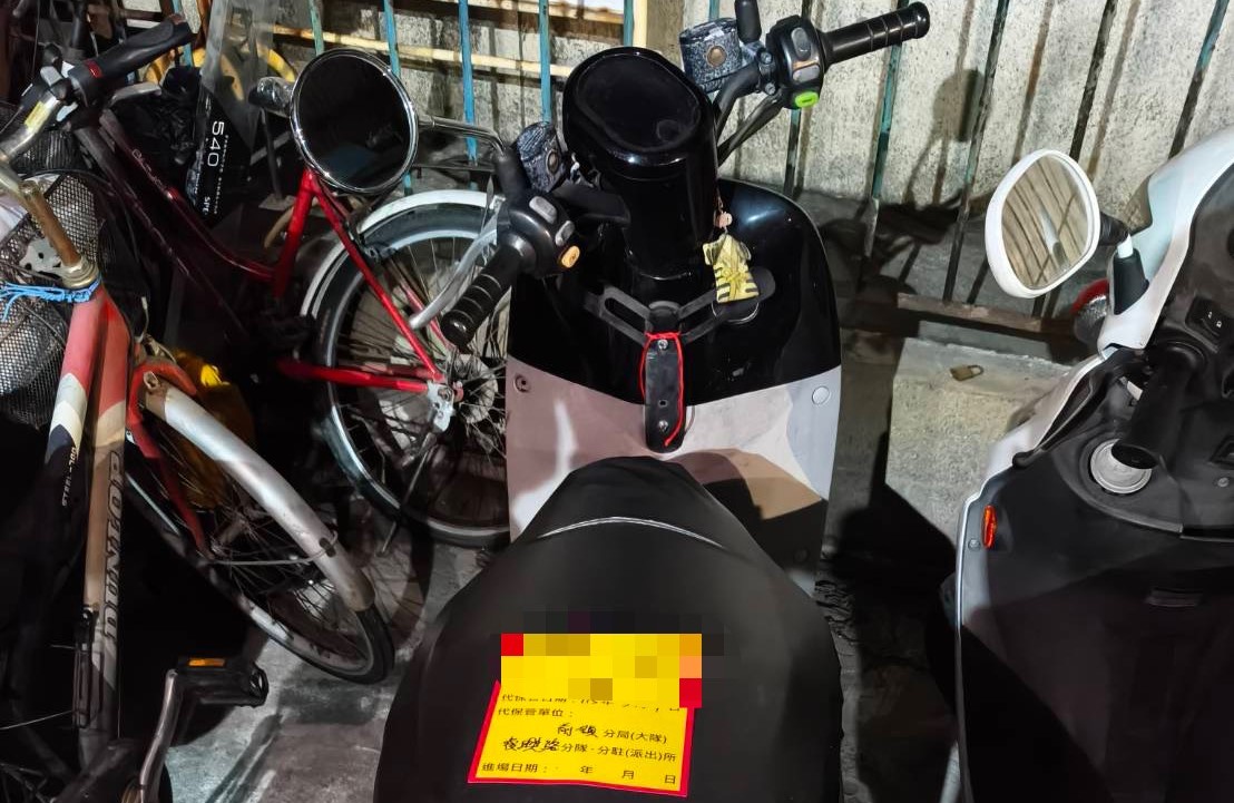 黃男所騎機車依法扣牌及移置保管。 圖：孫家銘翻攝