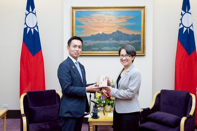 蕭美琴副總統4日下午接見「日本自民黨青年局幹部訪台團」。 圖：總統府提供