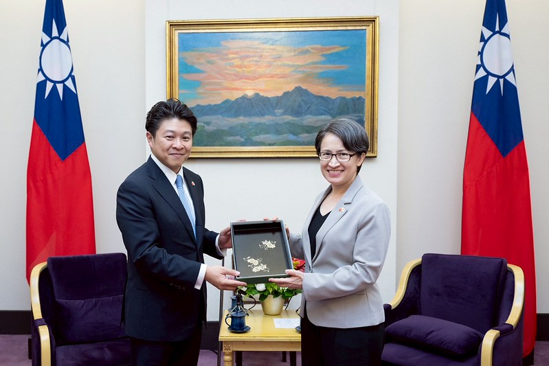 蕭美琴副總統4日下午接見「日本自民黨青年局幹部訪台團」。 圖：總統府提供