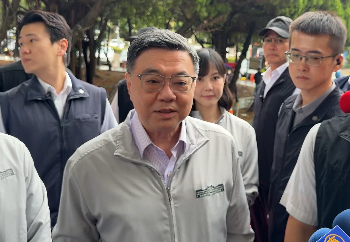 行政院長卓榮泰今（5）天上午到台中訪視「第48屆國際技能競賽國手及團隊培訓情形」前針對賴清德總統這次出訪友邦史瓦蒂尼王國受訪。 圖：翻攝畫面