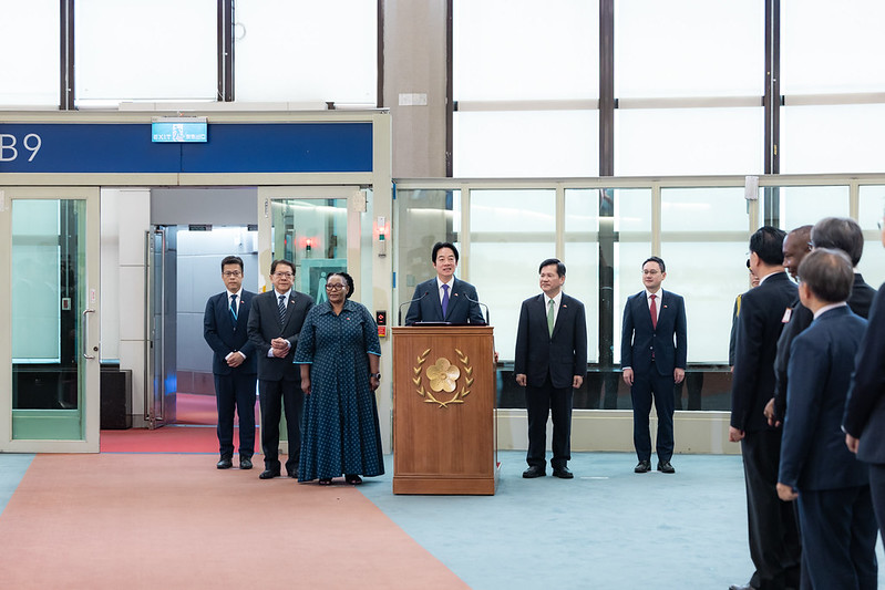 總統出訪史瓦帝尼王國進行國是訪問，於今（5）日上午返抵國門。 圖：總統府提供