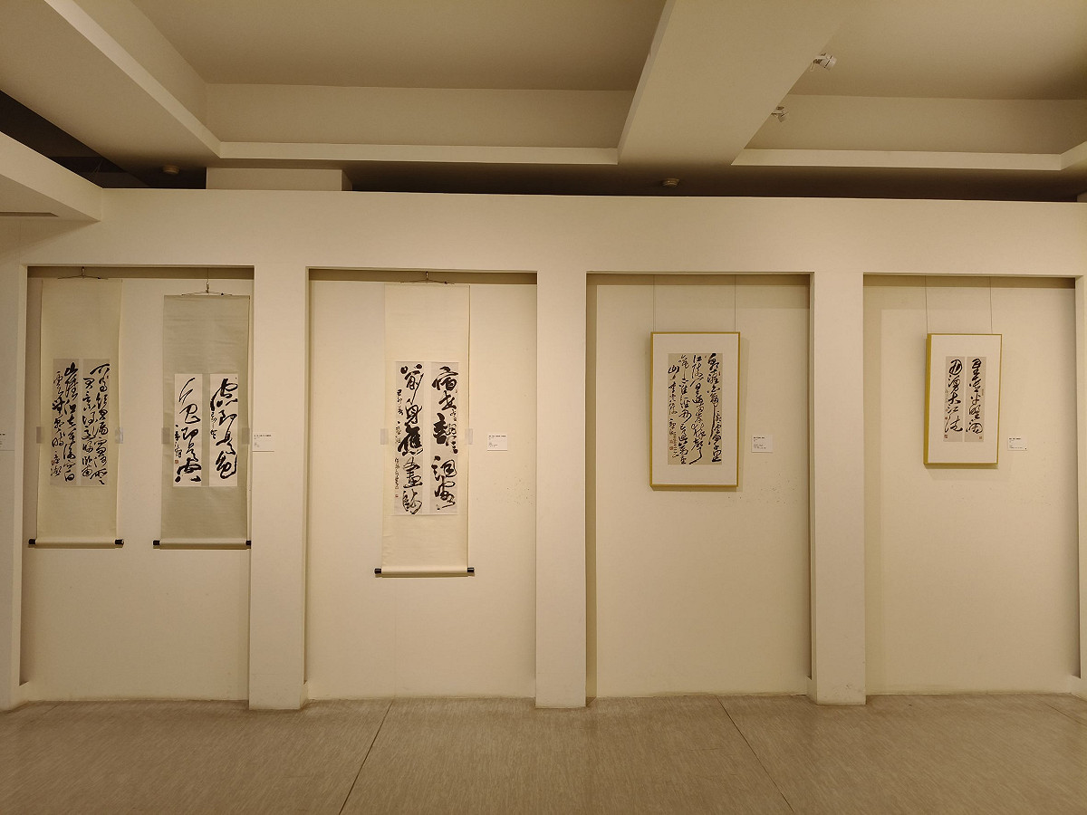 知名書法家林章湖教授特於明宗書法藝術館推出《2026諸法無象—林章湖書藝展》，為台南美善基金會進行公益募款。展覽日期自5月7 至6月4日止，歡迎各界踴躍前往參觀。 圖：黃博郎／攝