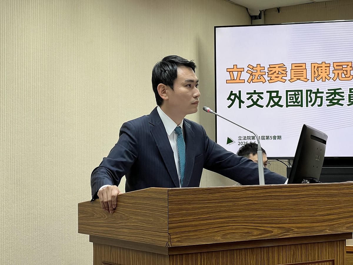 陳冠廷表示，普發一萬元可以讓全民直接分享經濟成長成果；至於進一步增加的財政空間，更應該思考如何投入台灣下一個十年、二十年的發展。 圖：陳冠廷辦公室