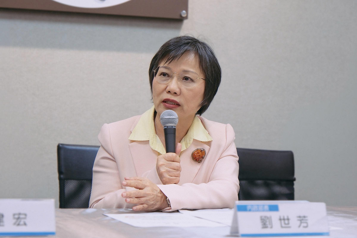針對花蓮縣115年度總預算案審查爭議，內政部今（18）日表示，因為1個月協商期滿，府會雙方仍無法達成共識，經聽取府會雙方與相關中央部會意見，因預算內容無違反相關法令，原則尊重縣政府編列的預算內容，按照縣政府編列數通過。圖為內政部長劉世芳。 圖：內政部提供（資料照片）