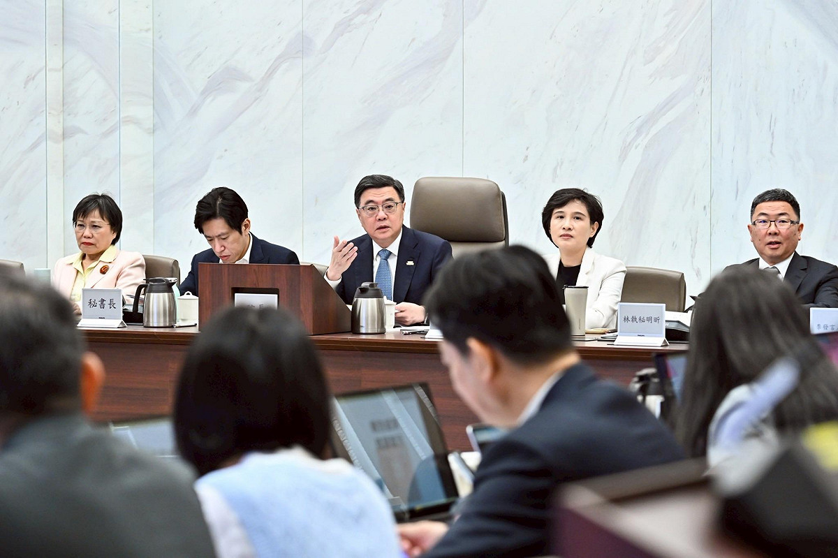 行政院長卓榮泰7日主持「行政院性別平等會第35次委員會議」。 圖：行政院提供