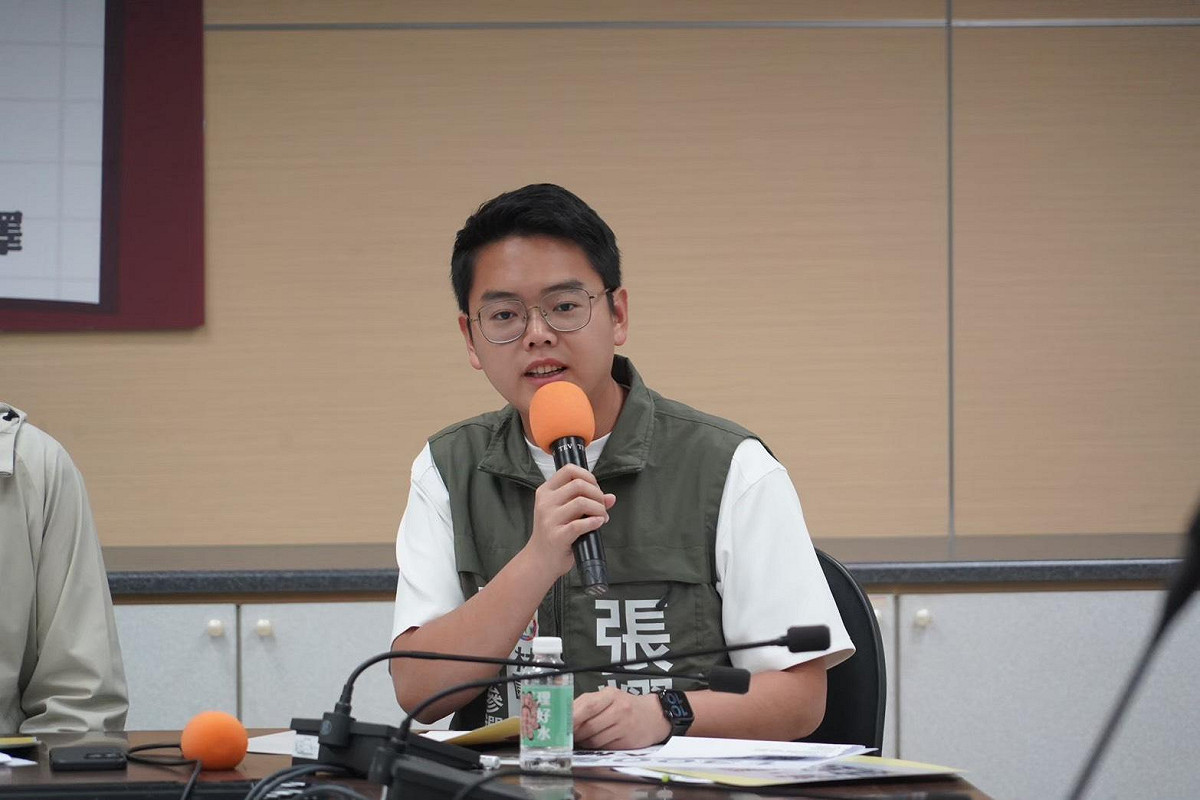 張耀中批柯志恩用抹黑手段、引進政治黑手的方式來攻擊公廣集團。 圖：高雄捍衛隊/提供