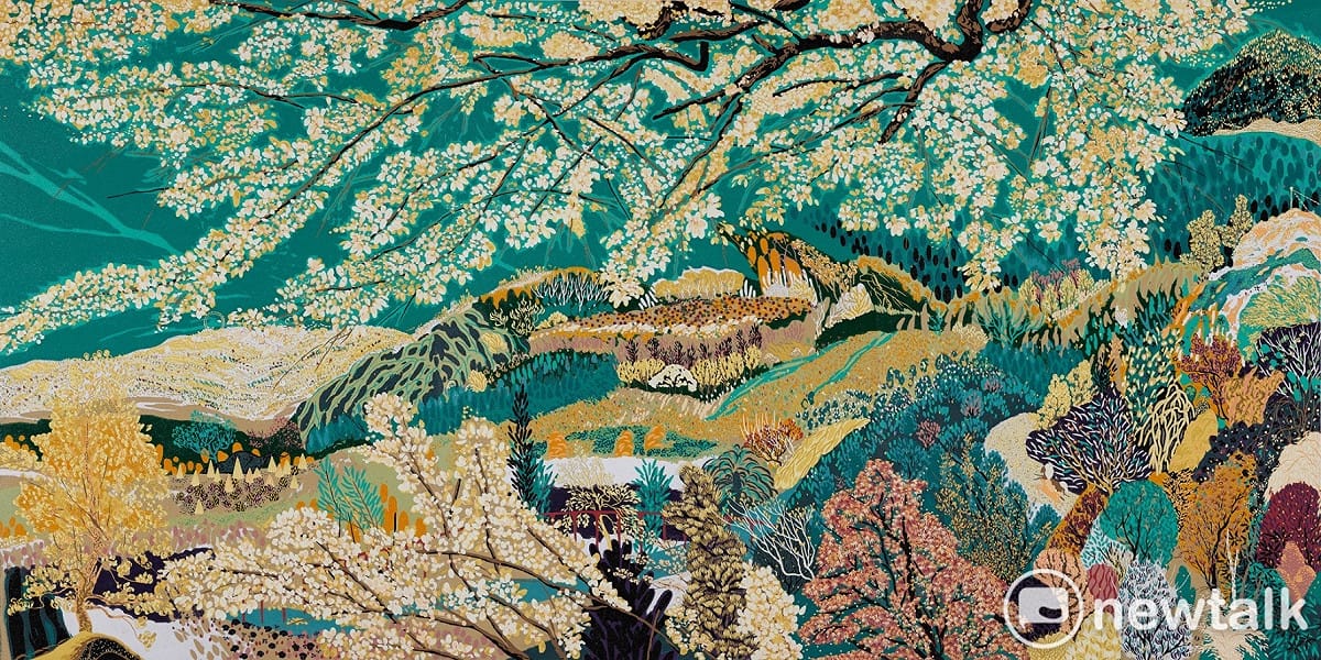 弎畫廊「待開之時再相遇─沐冉個展」，不僅展示知名藝術家沐冉的精湛木刻技法，更深度揭露藝術家對於「繪畫性」的執著與日常生活的感悟。 圖：弎畫廊提供
