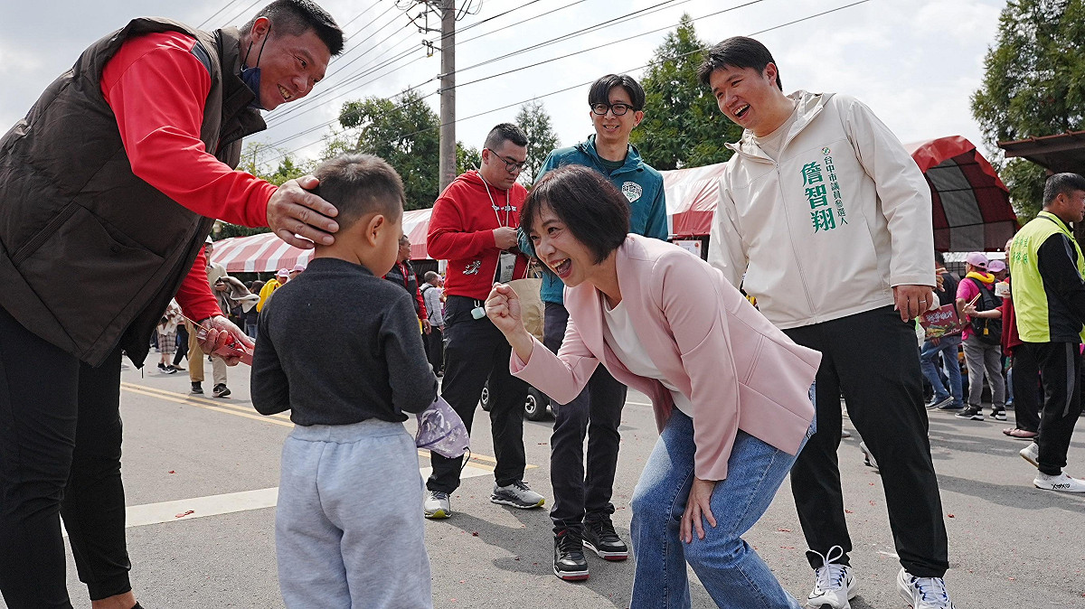 針對立法院三讀通過國防軍購特別條例，預算由1.25兆大砍至7800億元，何欣純透過新聞部主任張佑宇批評對手江啟臣表現完全不及格。 圖：何欣純辦公室/提供