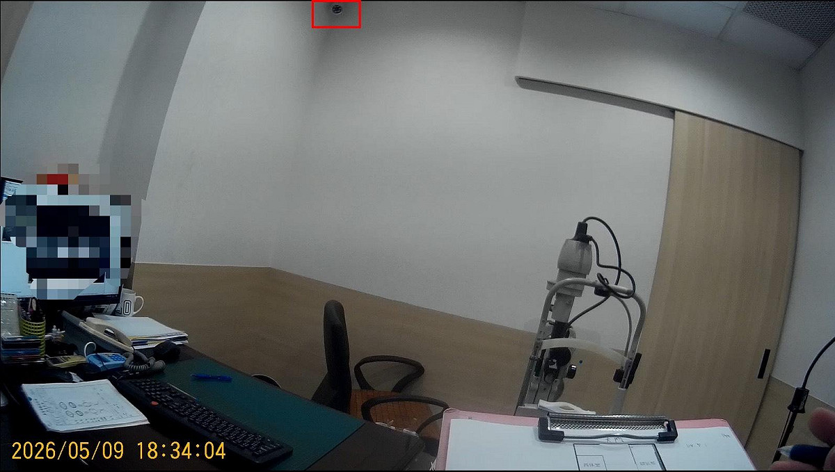 吳家明眼科研醫明診所診療室裝設監視器。 圖：高雄市衛生局／提供