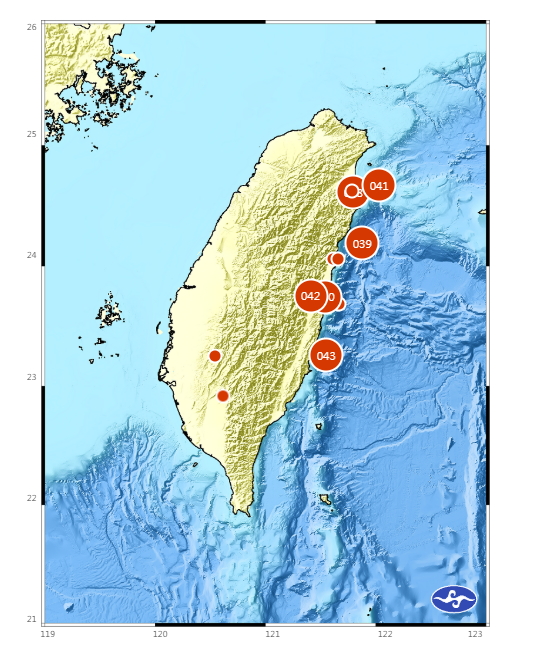 今(12)日14點53分花東發生初判3級以上地震，台北高樓明顯搖晃。 圖：翻攝自氣象署　網站