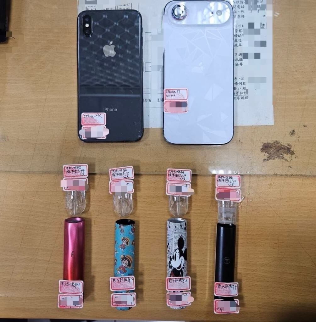 苗栗警分局12日表示，36歲蔡姓女子7日在苗栗市紫園街駕車衝撞前男友與友人造成3人受傷，事後逃逸，經員警調查拘提到案，並在蔡女藏匿處所查獲第二級毒品依托咪酯菸彈。（警方提供）中央社記者管瑞平傳真　115年5月12日