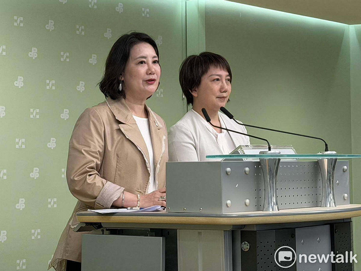 吳思瑤、范雲轉述少子女化政策會議。 圖：高逸帆／攝