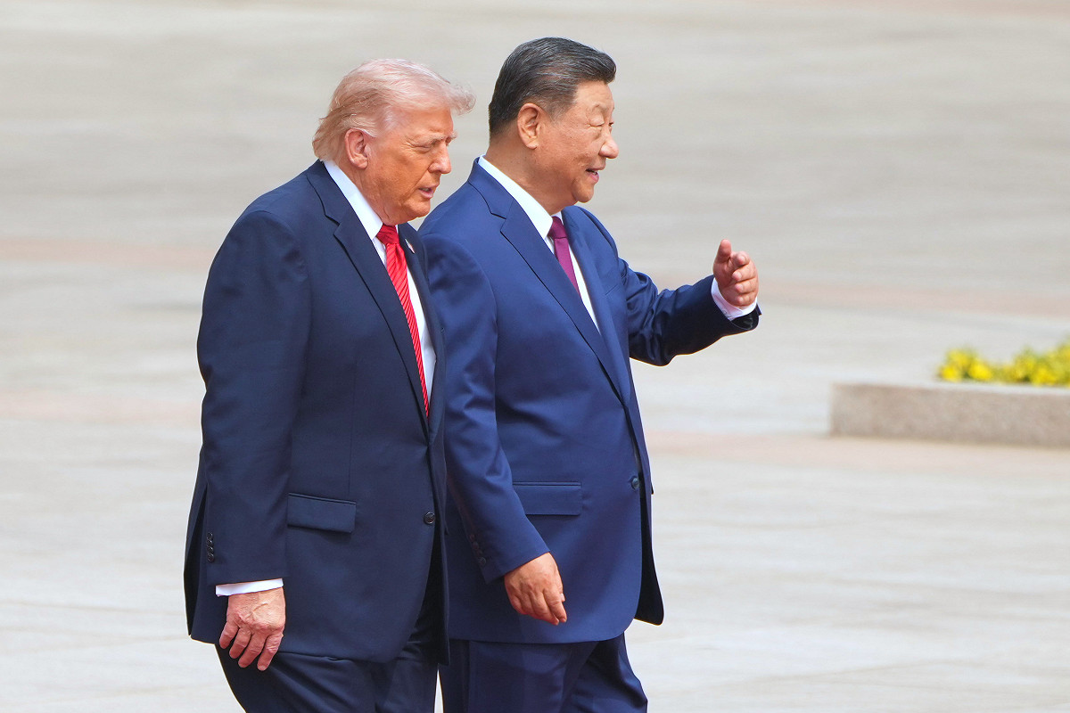 美國總統川普（Donald Trump）與中國國家主席習近平正走向閱兵台接受軍禮歡迎。 圖：達志影像/美聯社