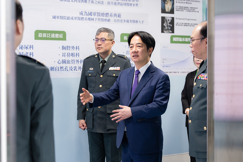 賴清德說，軍品供需的輸血站工程務必如期如質完工。 圖：總統府提供
