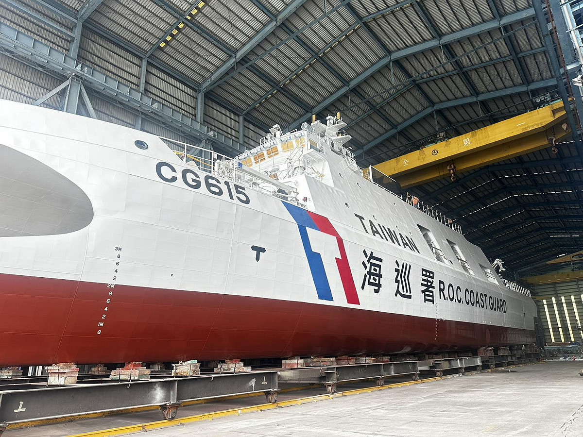 「東港艦」建造過程照片。 圖：海巡署提供