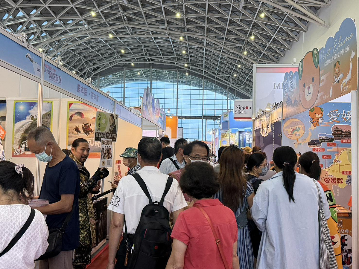 2026高雄市旅行公會國際旅展吸引搶好康的民眾到場。 圖：高雄市旅行公會/提供
