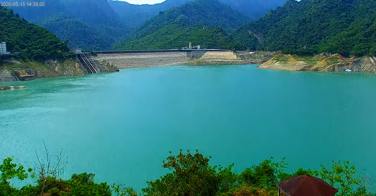 台南曾文水庫集水區，這兩天降下27.1毫米的雨，蓄水率11.4％，比昨天增0.2％、入流量估有65萬噸，為清明節以來單日最大降雨量。 圖：取自曾文水庫即時影像