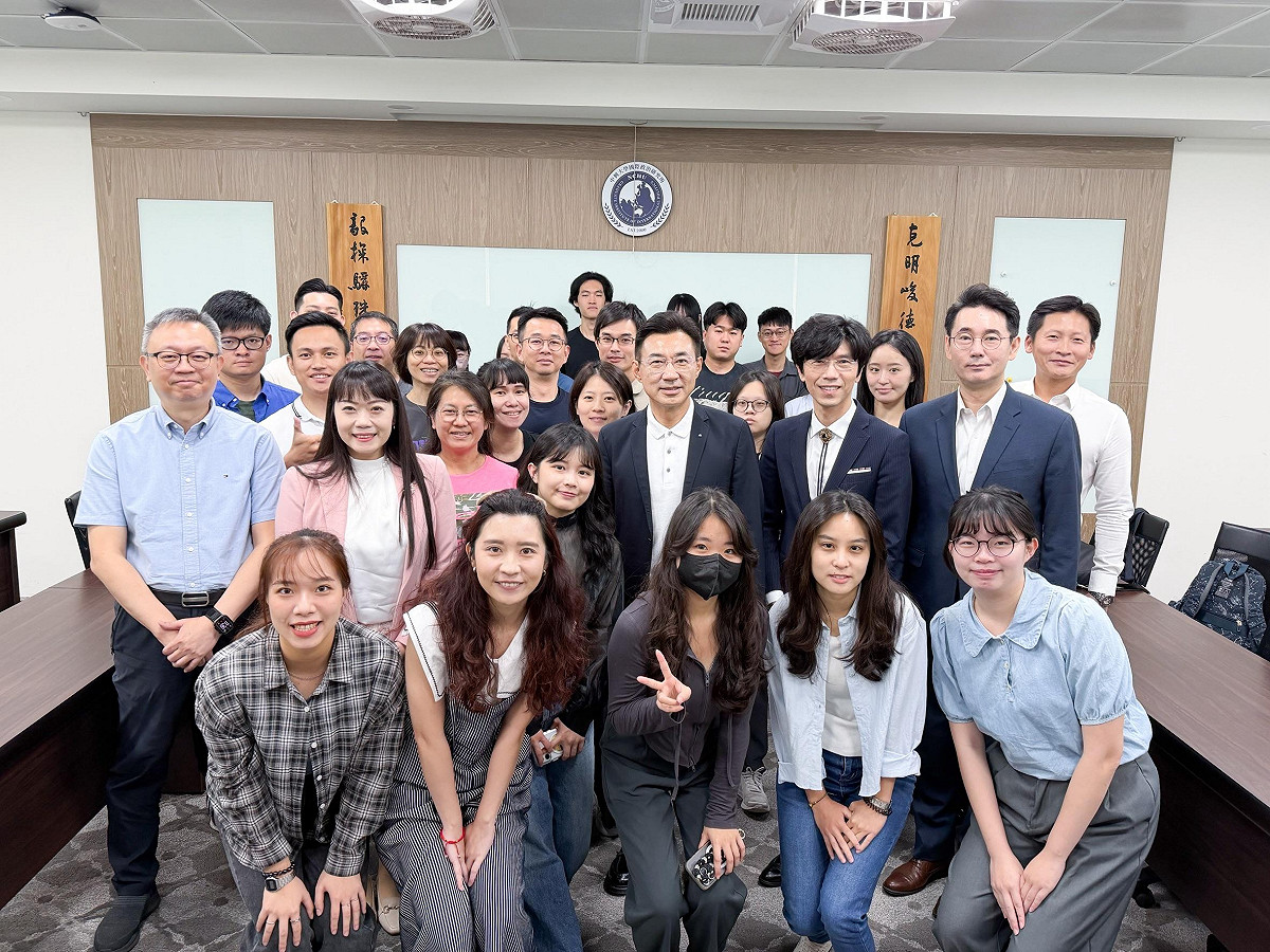 啟思民本基金會與國立中興大學國際政治研究所，於今日（16日）上午在中興大學克毅講堂共同舉辦「川習會對全球秩序與台海局勢之影響」時事座談會。 圖：啟思民本基金會/提供