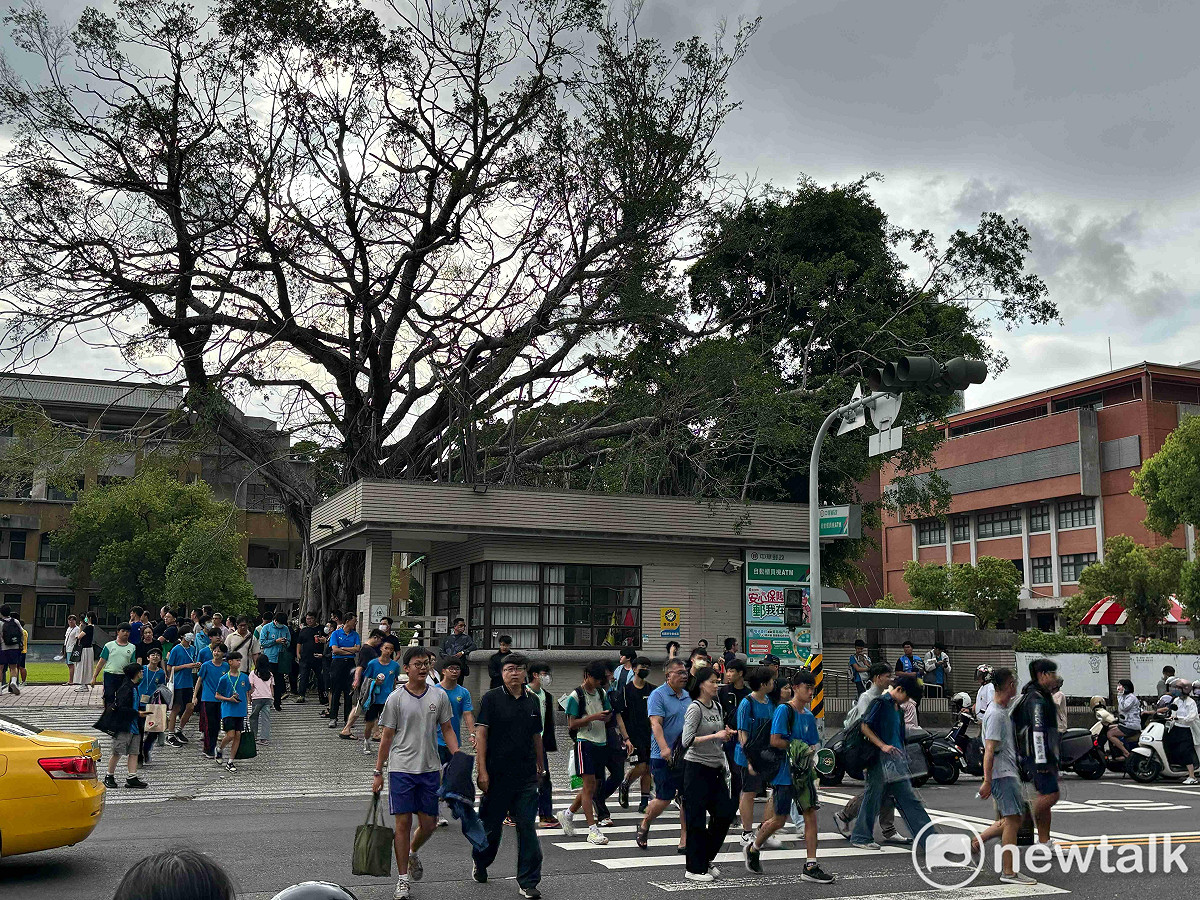 115年國中教育會考今（16）日登場，臺南考區共有1萬3,977名考生應試，全市設置17個考場。首日進行社會、數學、國文及寫作測驗。 圖：台南市政府提供