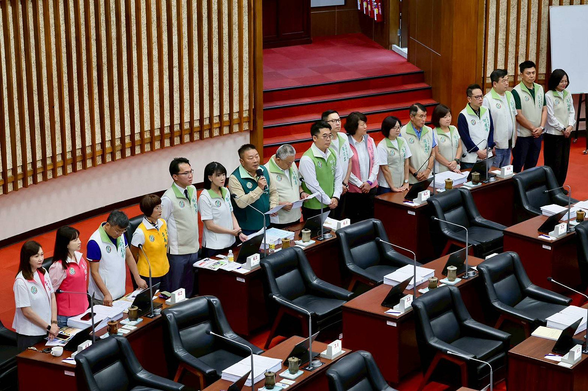 高市議會民進黨團批柯志恩刪、凍國際華語文教育預算，等同讓中國在全球華語文化戰場上坐收漁利。 圖：高雄市議會民進黨團/提供