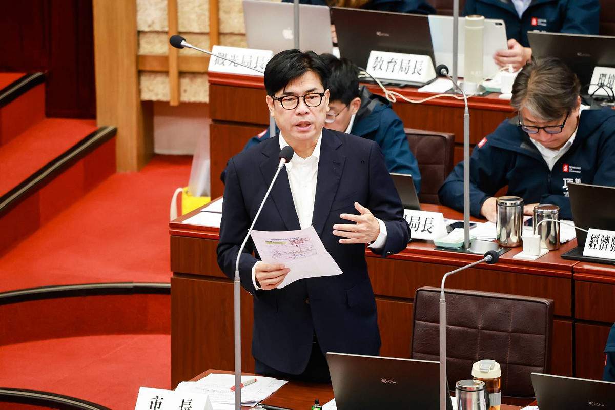 陳其邁表示立法院刪減無人機與潛艦預算，是不負責任的做法，會影響未來高雄軍工產業。 圖：高雄市政府/提供