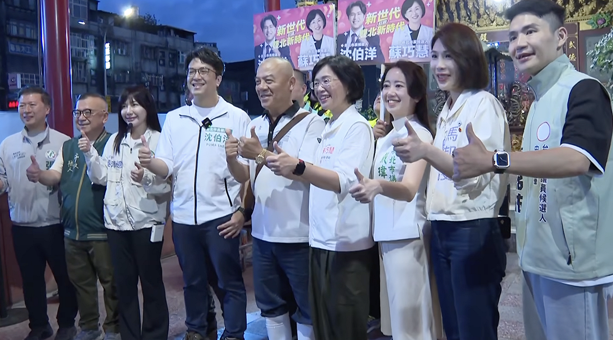 蘇巧慧、沈伯洋首度合體掃台北漁市場、台北市第一果菜批發市場。 圖：翻攝自共訊