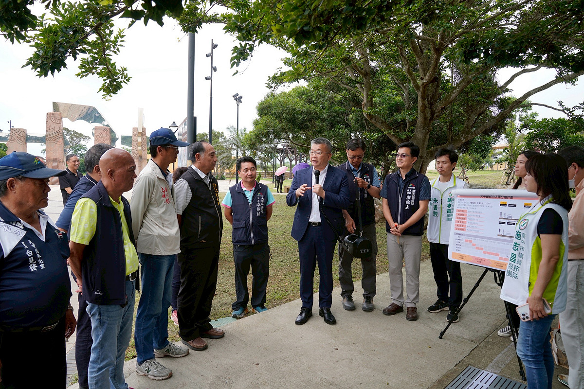 蔡其昌今（19）日邀集中央與地方官員會勘台中市大甲區鐵砧山風景區運動公園周邊步道。 圖：蔡其昌服務處/提供