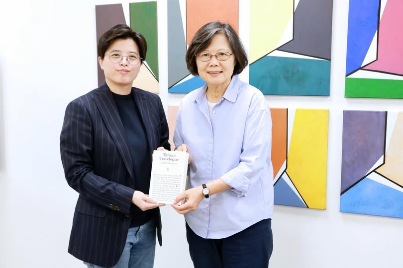 前總統蔡英文今（20）日在臉書發文祝賀，形容這是「台灣文學的重要里程碑」，更讓世界看見台灣的故事與文化。蔡英文 圖：蔡英文臉書