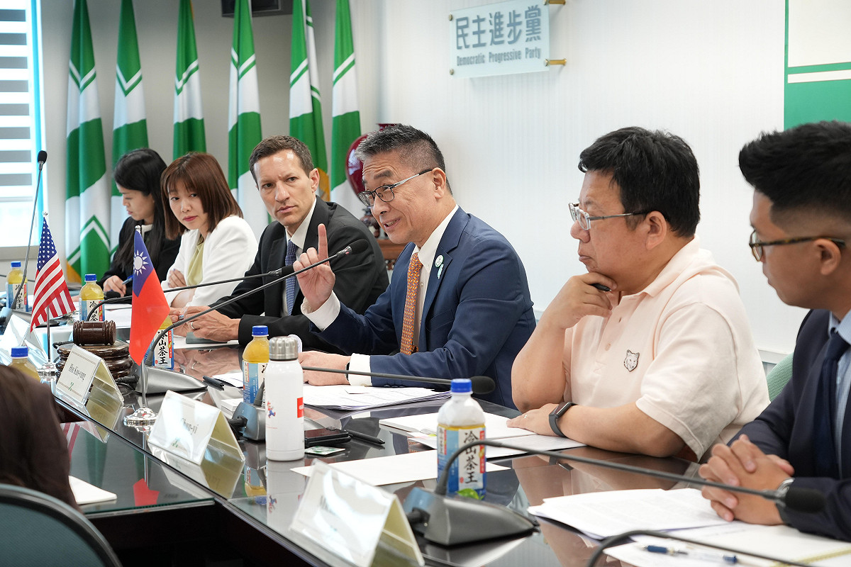 徐國勇接見前美國國防部助理部長睿特納 強調民主台灣有決心也有能力防衛自我
