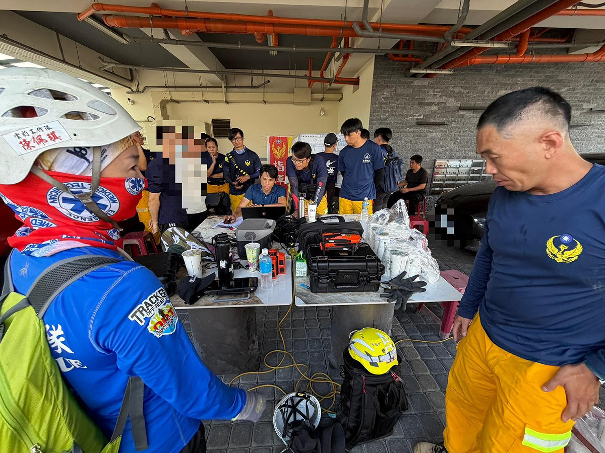 警消與搜救單位通力合作，協尋失蹤婦人。 圖：民眾提供