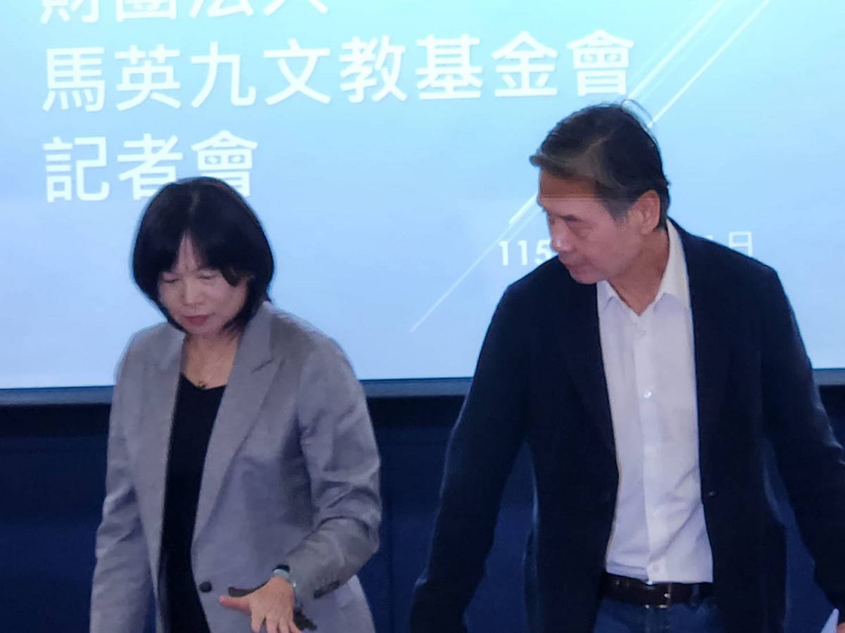 馬英九基金會前員工蕭旭岑、王光慈涉嫌違背信、侵佔案，前總統馬英九25日派出國安會前秘書長金溥聰召開記者會。 圖：黃建豪/攝