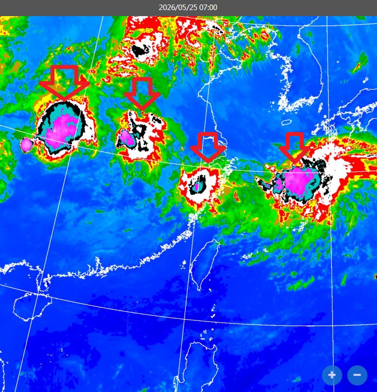 目前北方海面出現「排隊的雲團」，是典型梅雨鋒面的強降雨系統。 圖：翻攝自鄭明典臉書