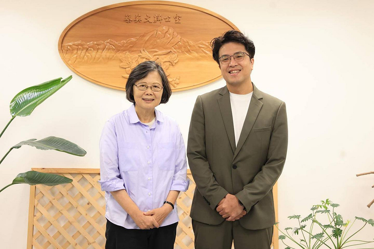 民進黨台北市長參選人沈伯洋日前拜會前總統蔡英文。 圖：翻攝自沈伯洋臉書粉專