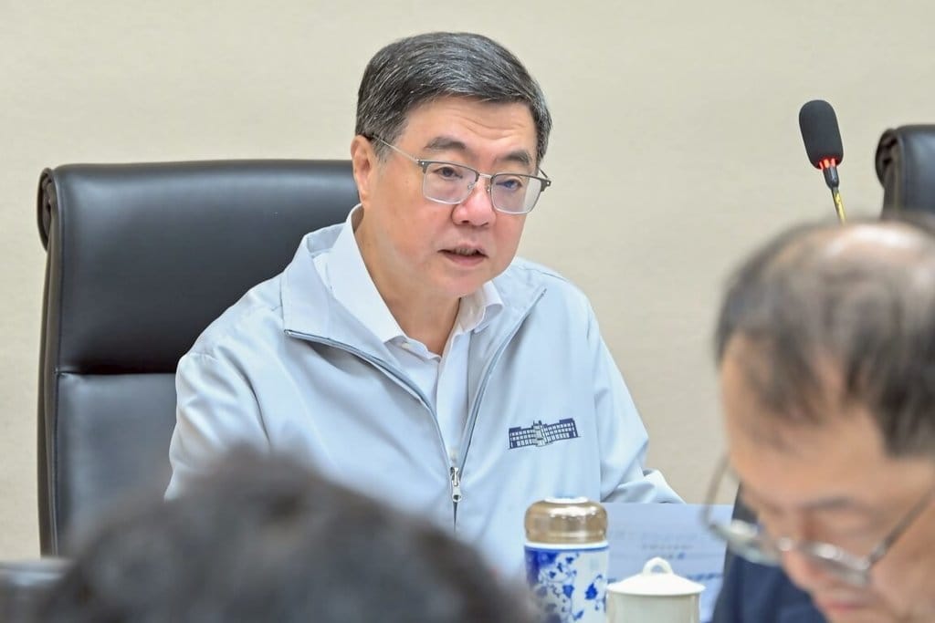 行政院長卓榮泰25日主持「因應中東衝突民生安定專案會議」。 圖：行政院長提供