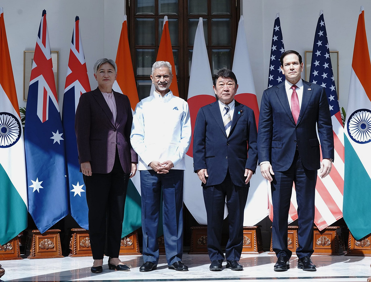 QUAD外長級會議。由左而右：澳洲外長黃英賢(Penny Wong)、印度外長蘇傑生、日本外務大臣茂木敏充、美國國務卿魯比歐。 圖：翻攝「X」@DrSJaishankar