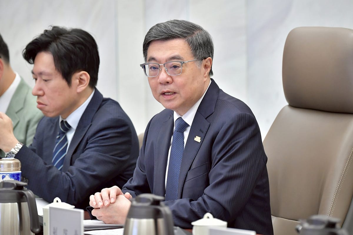行政院會今（28）日通過《性別平等工作法》部分條文修正草案及《就業保險法》部分條文修正草案，將函請立法院審議。 圖：行政院提供