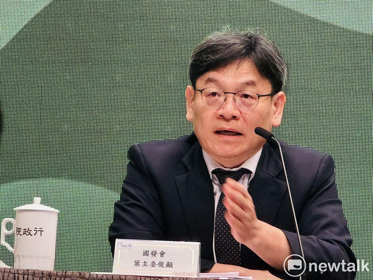 國發會主任委員葉俊顯說，政策需要時間驗證，「沒辦法馬上給出每年要生多少小朋友」的承諾。 圖：謝莉慧/攝